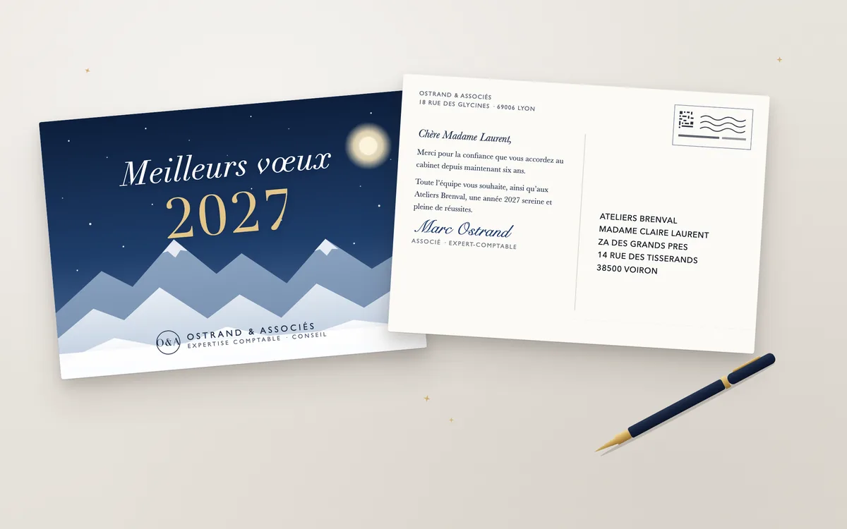 Carte postale de vœux 2027 d'un cabinet d'expertise comptable fictif : recto avec paysage de montagne enneigée, verso avec message personnalisé « Chère Madame Laurent », signature et adresse imprimée à droite